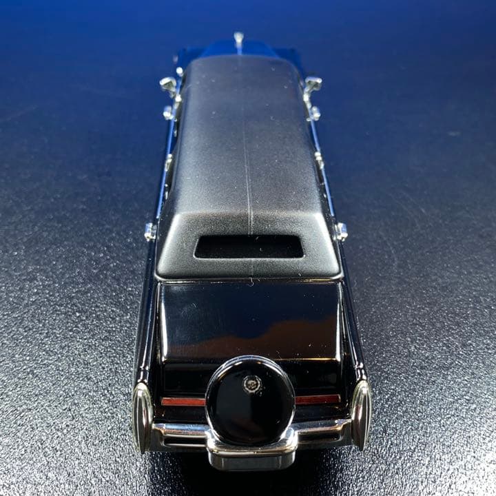 入手困難 1／43キャデラックリムジン - メルカリ