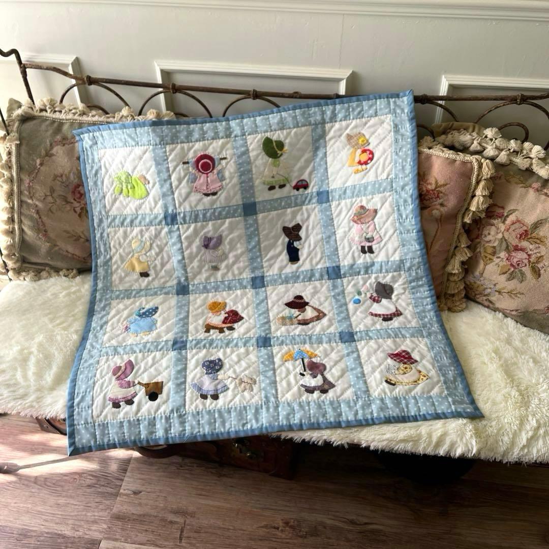 パッチワークタペストリー　スーちゃんビリー君のキルト 楽天市場】パッチワーク完成品 スーちゃんとビリー君のミニ