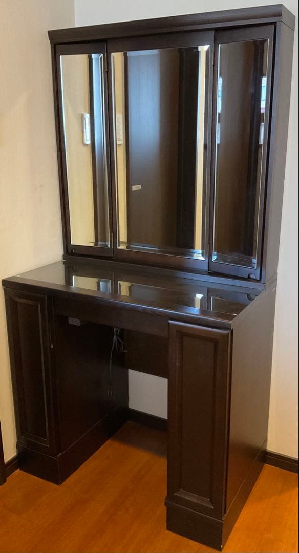 カリモク 三面鏡 鏡台 ドレッサー 収納多 送料込/たのめる便 - メルカリ