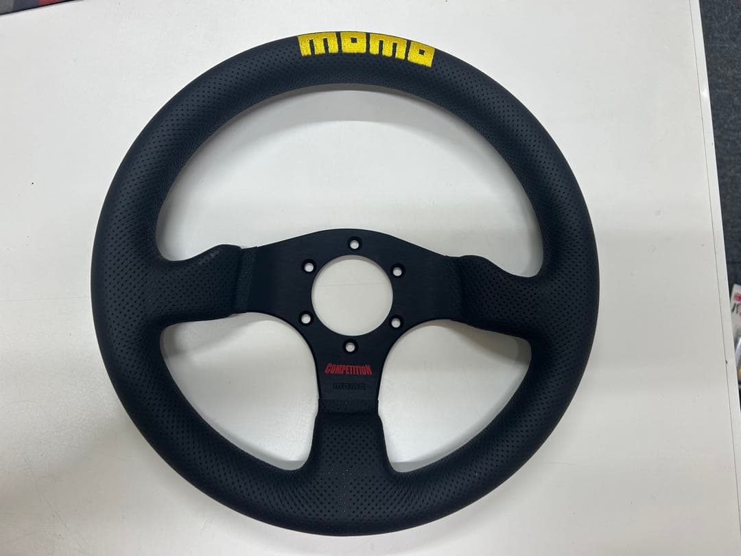 momo ステアリング 320mm モモ形状 MOMOステアリング レッドステッチ レザー 32Φ GRIP ROYAL