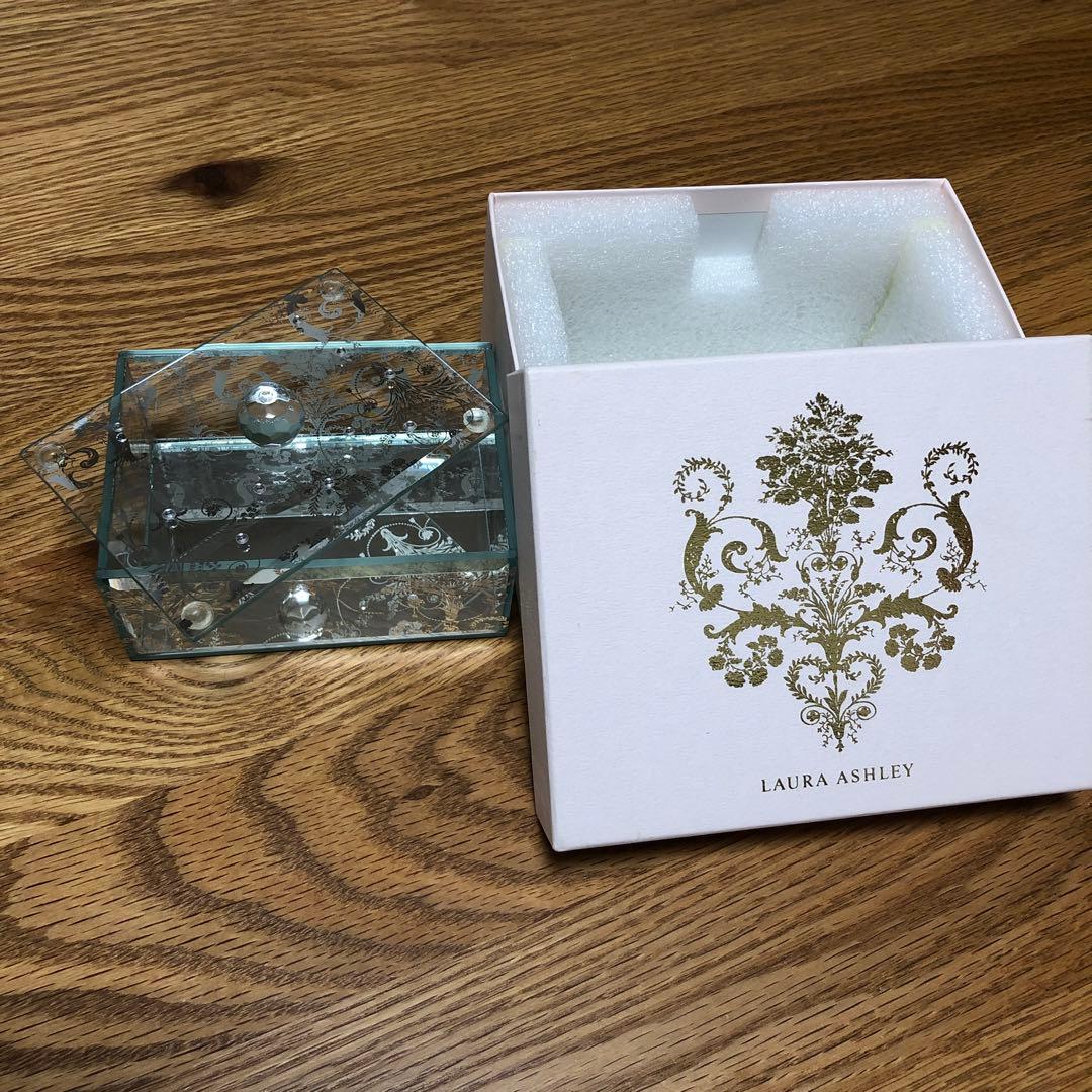 ローラアシュレイ アクセサリー ジュエリー ボックス - メルカリ