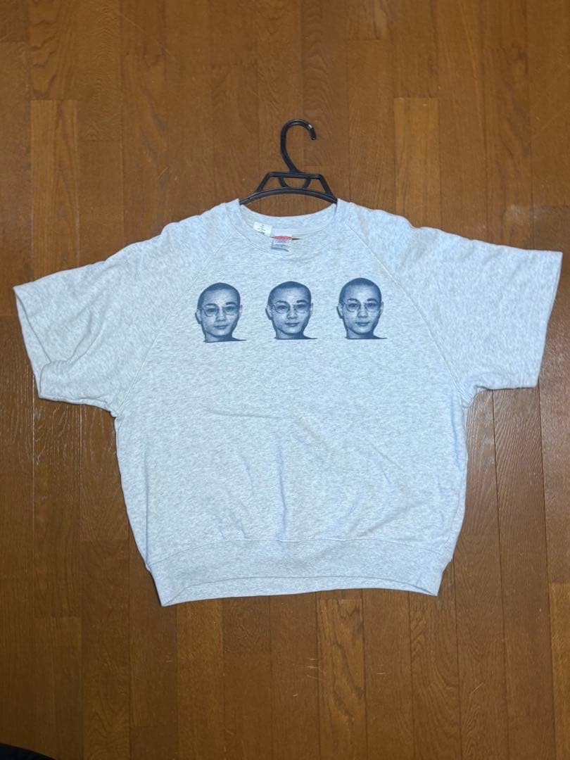 araki-ARAKI 顔プリント スウェット グレー Lサイズ - メルカリ