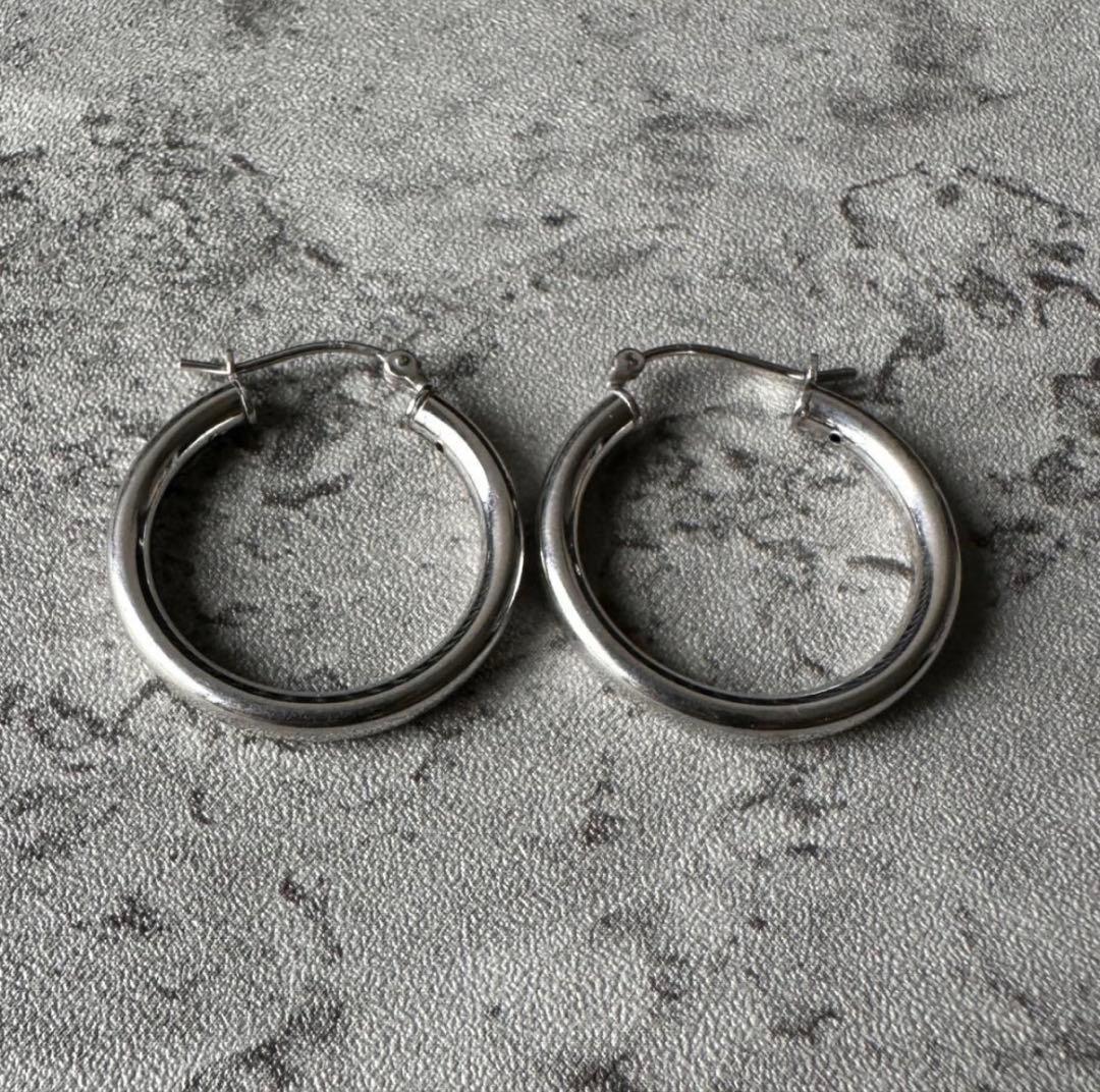 イタリア製 ヴィンテージ フープピアス シルバー925 両耳 - メルカリ