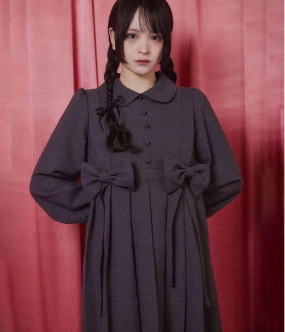 【Fickle Bebe】リボンプリーツワンピース グレー リボンプリーツワンピース | Fickle Bebe -outlet- | axes femme