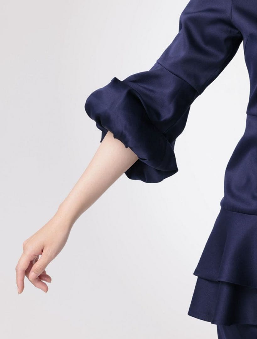 ◇未使用美品◇レジィーナロマンティコ ネイビーパフスリーブ