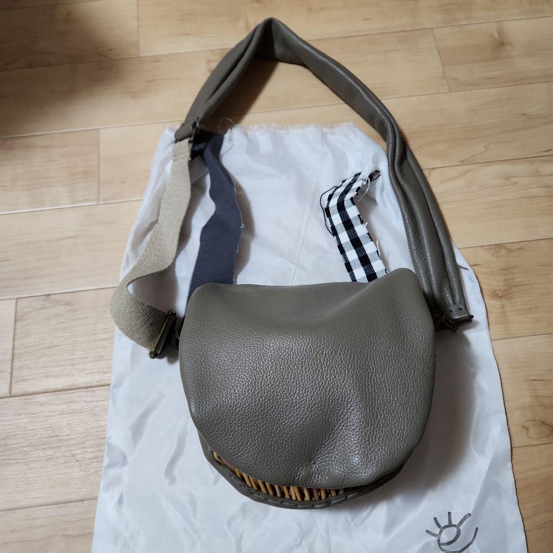 新品未使用 エバゴス フニュ・シュリンク ボディバックS - メルカリ