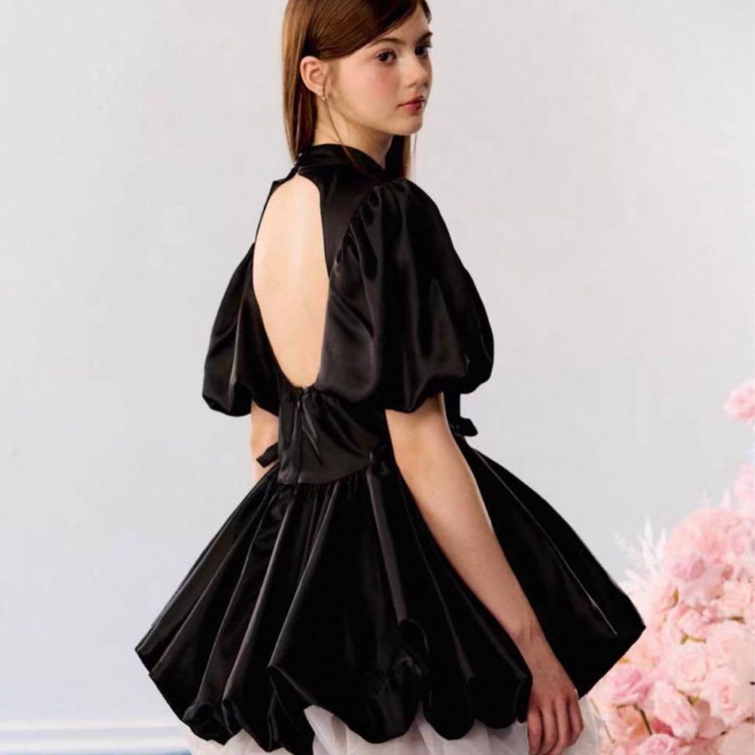 treat urself サテンバルーンぺプラムミニワンピース - メルカリ