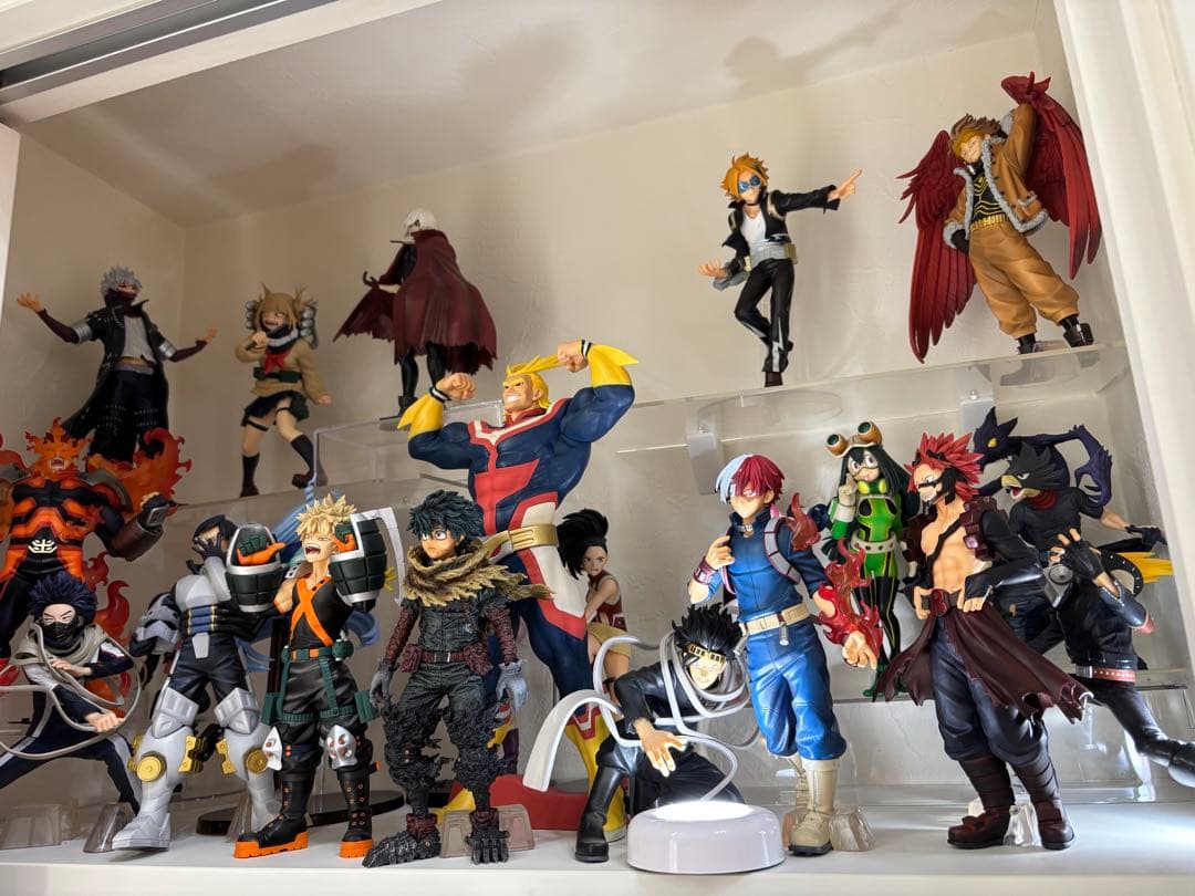 ヒロアカフィギュアまとめ売り22体+おまけ - メルカリ