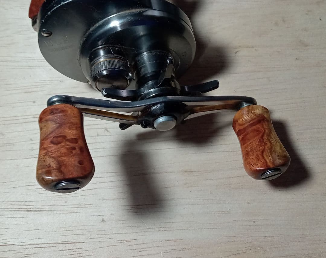 花梨ノブ 紅白 シマノ ダイワ リールノブ ハンドルノブ ダブル ベイト