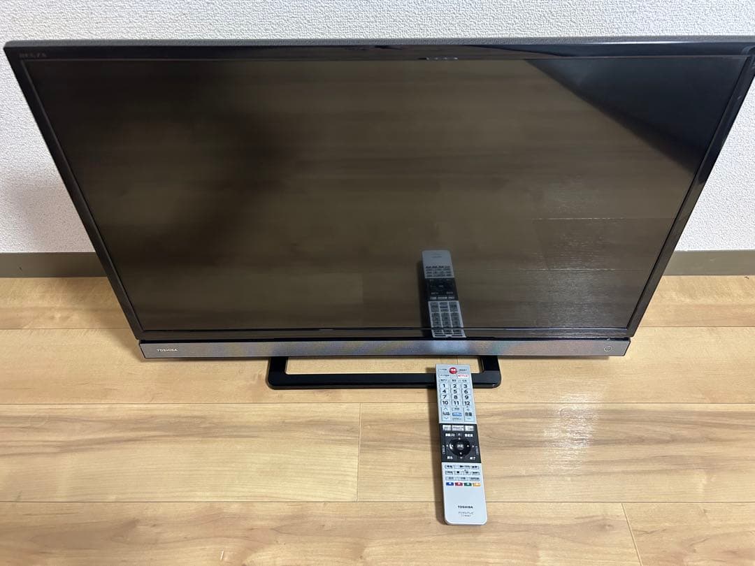 TOSHIBA REGZA(32型)フロントスピーカー 東芝、“レグザ”のエントリーモデルにも前面スピーカーを採用