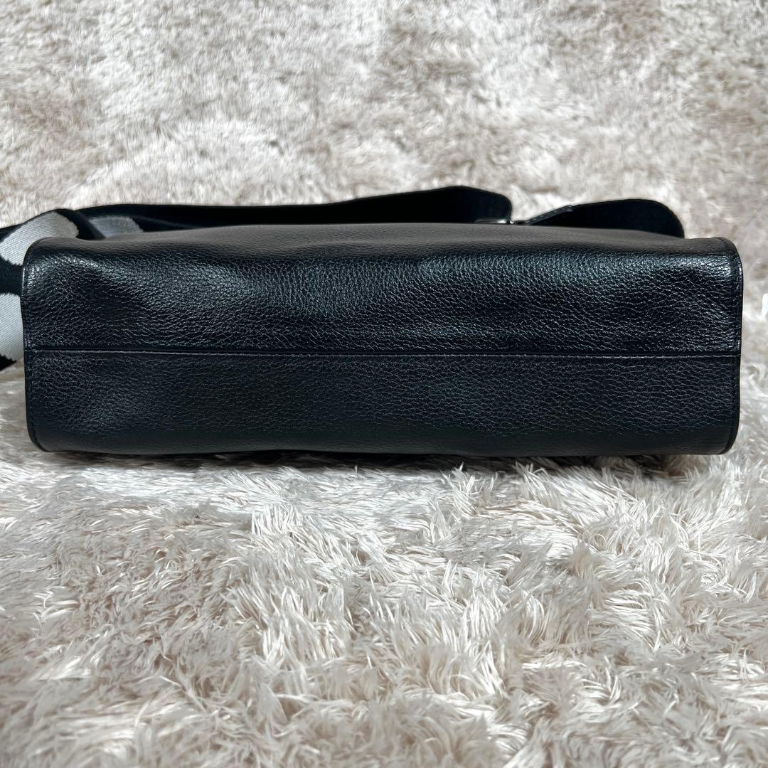 イアパピヨネ ワイドテープショルダーバッグ ボディバッグ