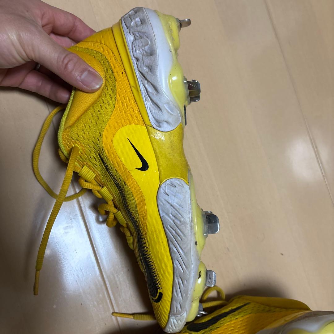 Nike 野球 イエロー スパイク 海外限定モデル - メルカリ