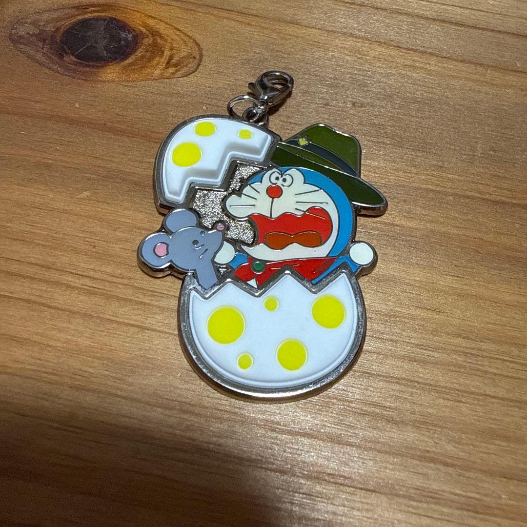 ジュラシックワールド レトロ ドラえもん メタル キーホルダー タマゴ