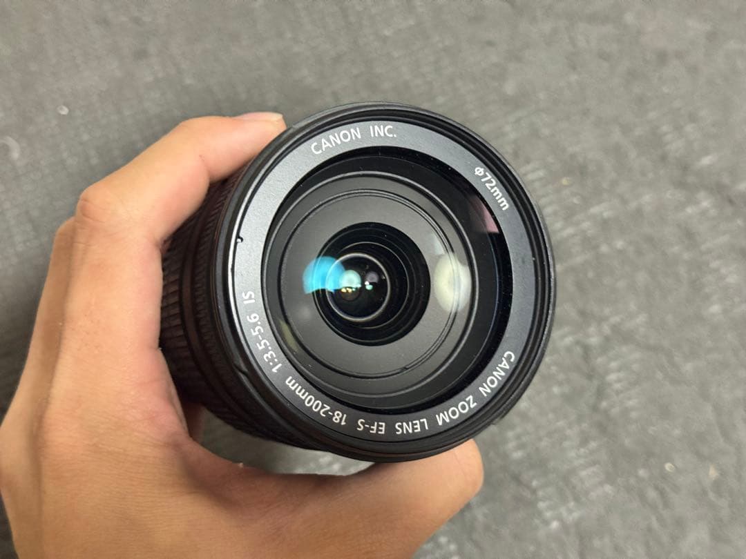 【美品】Canon EF-S 18-200mm F3.5-5.6 IS