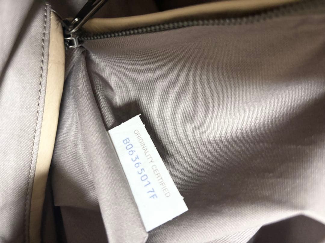 《ほぼ未使用》BOTTEGA VENETA ビジネスバッグ