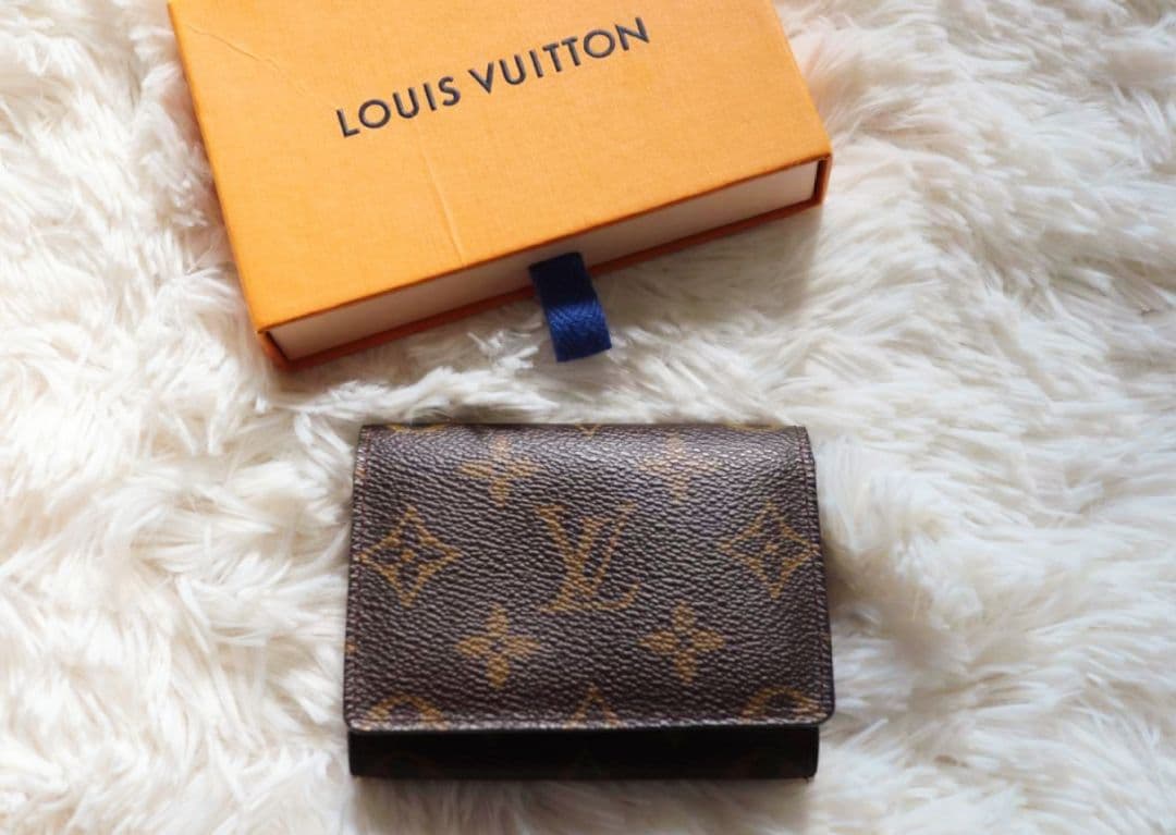 美品LOUIS VUITTON 名刺入れアンヴェロップ カルト ドゥ ヴィジット LOUIS VUITTON（ルイ・ヴィトン） カードケース 名刺入れ