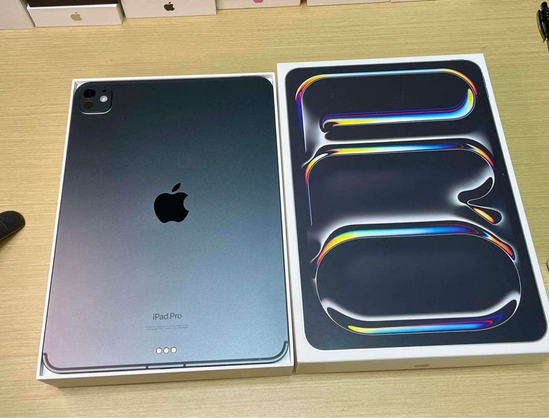 【美品】iPad Pro 11 M4 WiFi+Cellular Apple 11 inch iPad Pro M4 chip Built for Apple Intelligence Wi Fi