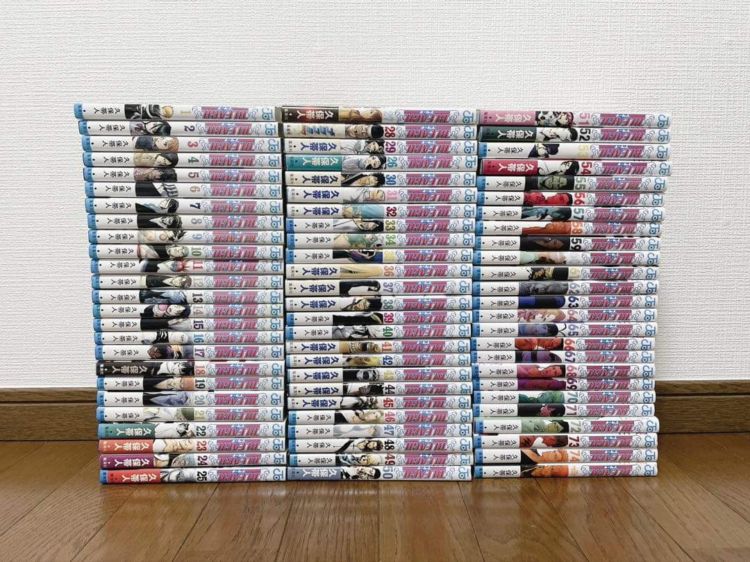 BLEACH 1〜74 全巻　ガイドブック付き　75冊セット ブリーチ BLEACH 1-74巻 全巻 関連本 6冊 Blu-Ray BLEACH 全巻セット1