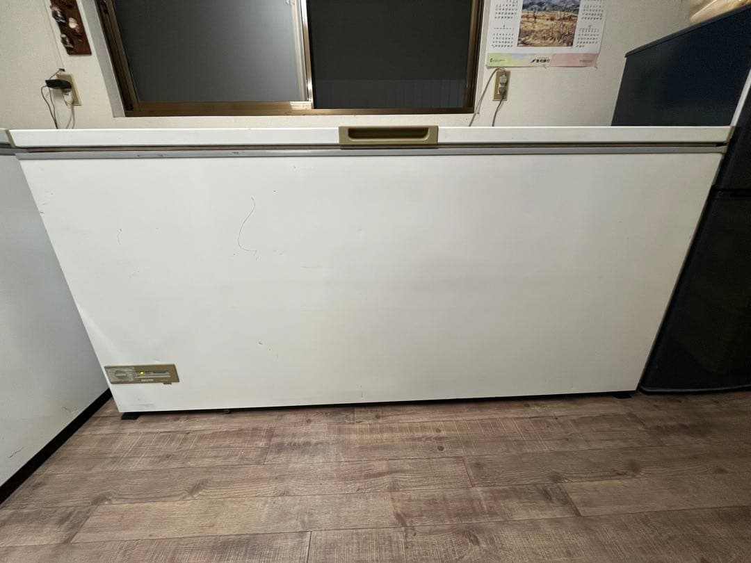 SANYO 冷凍ストッカー(SCR-R651N) Yahoo!オークション - サンヨー冷凍ストッカー・SCR-R651N・100V・671