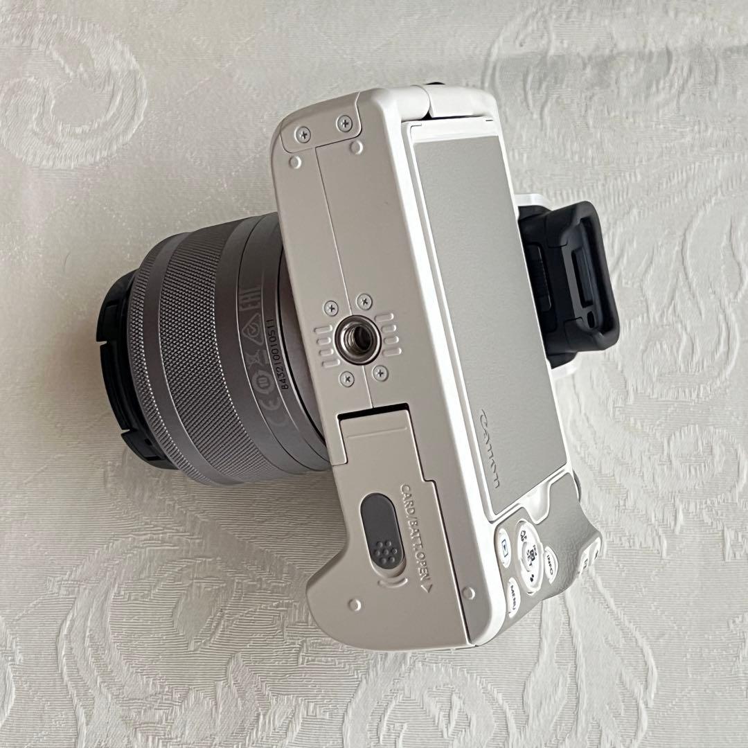 canon EOS kiss m かわいいホワイトボディ - メルカリ