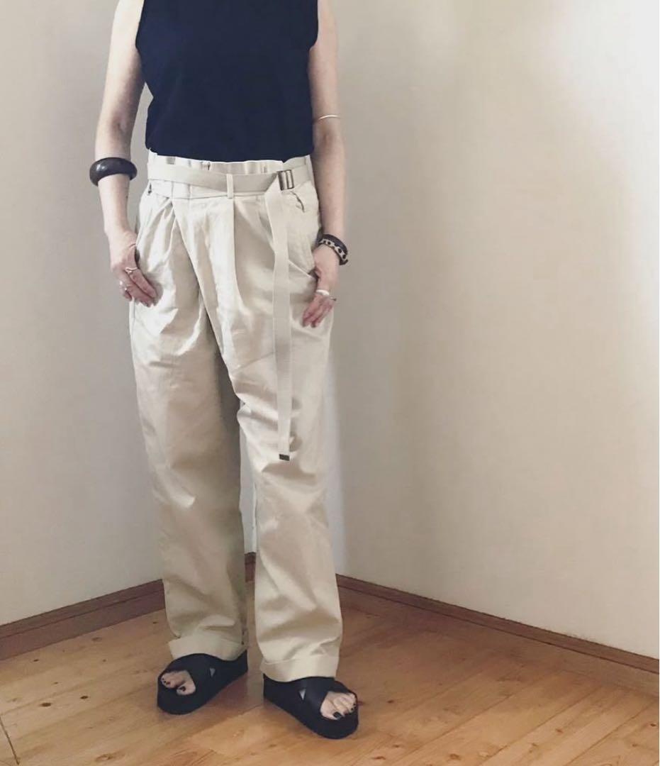 MAISON EUREKA ベージュ ワイドパンツ - メルカリ