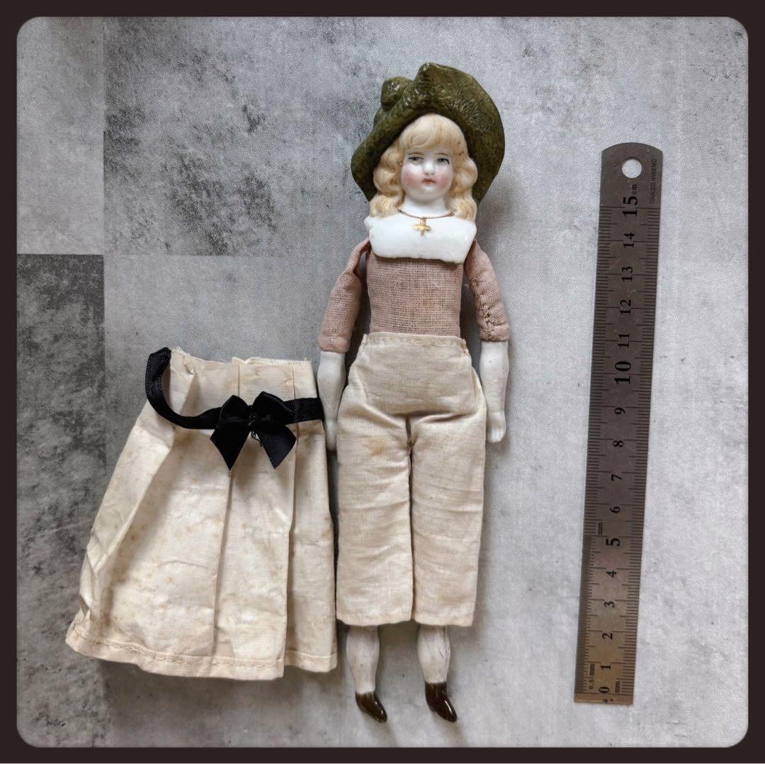 レアアンティーク ヘルトヴィッヒ 緑の帽子のパリアンドール ビスクドール