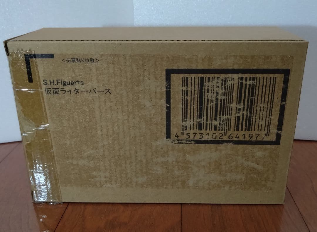 輸送箱未開封 S.H.Figuarts 真骨彫製法 仮面ライダーバース