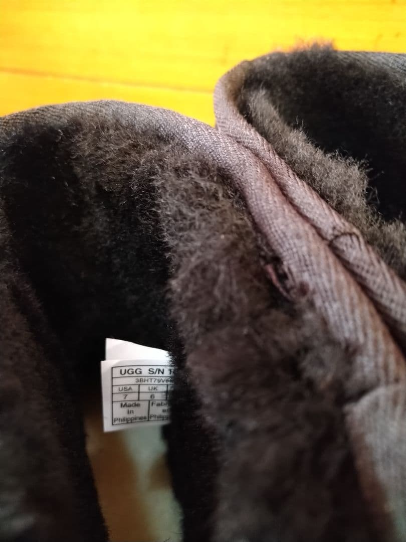 【試し履きのみ！】UGG　ブラック ムートンショートブーツ　25.0cm