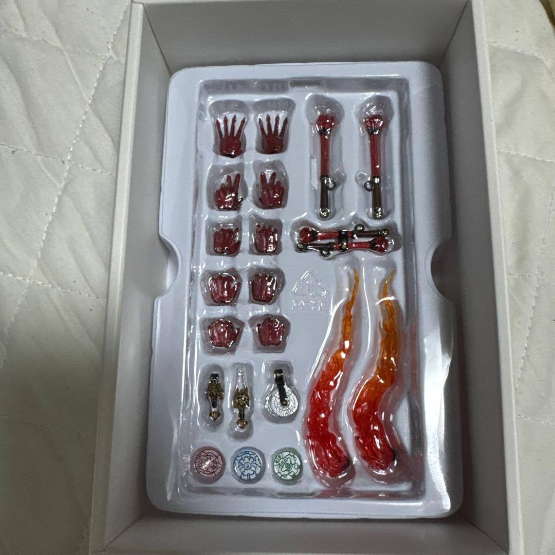 S.H.Figuarts 真骨彫製法 仮面ライダー響鬼 紅