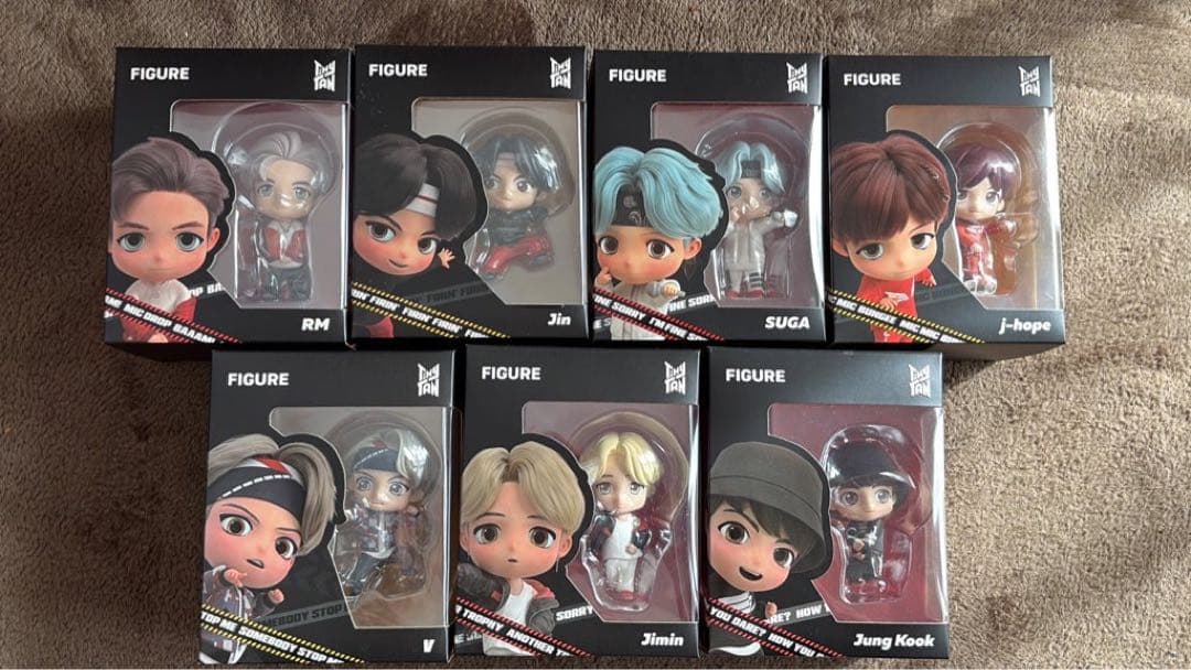 BTS フィギュアセット 7体 - メルカリ