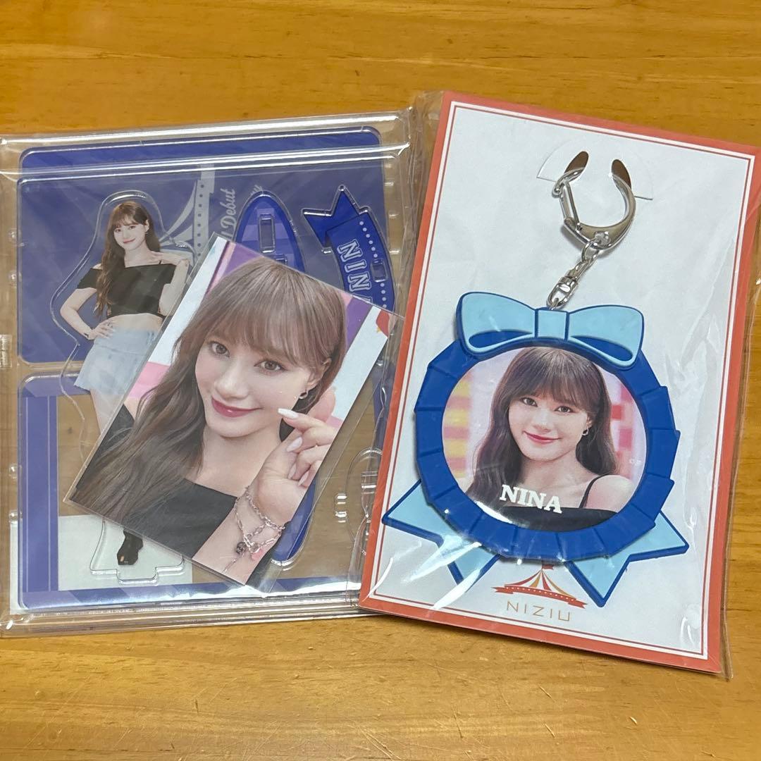 niziu ニナ アクスタ アクリルスタンド 缶バッジ 缶バッチ 3周年