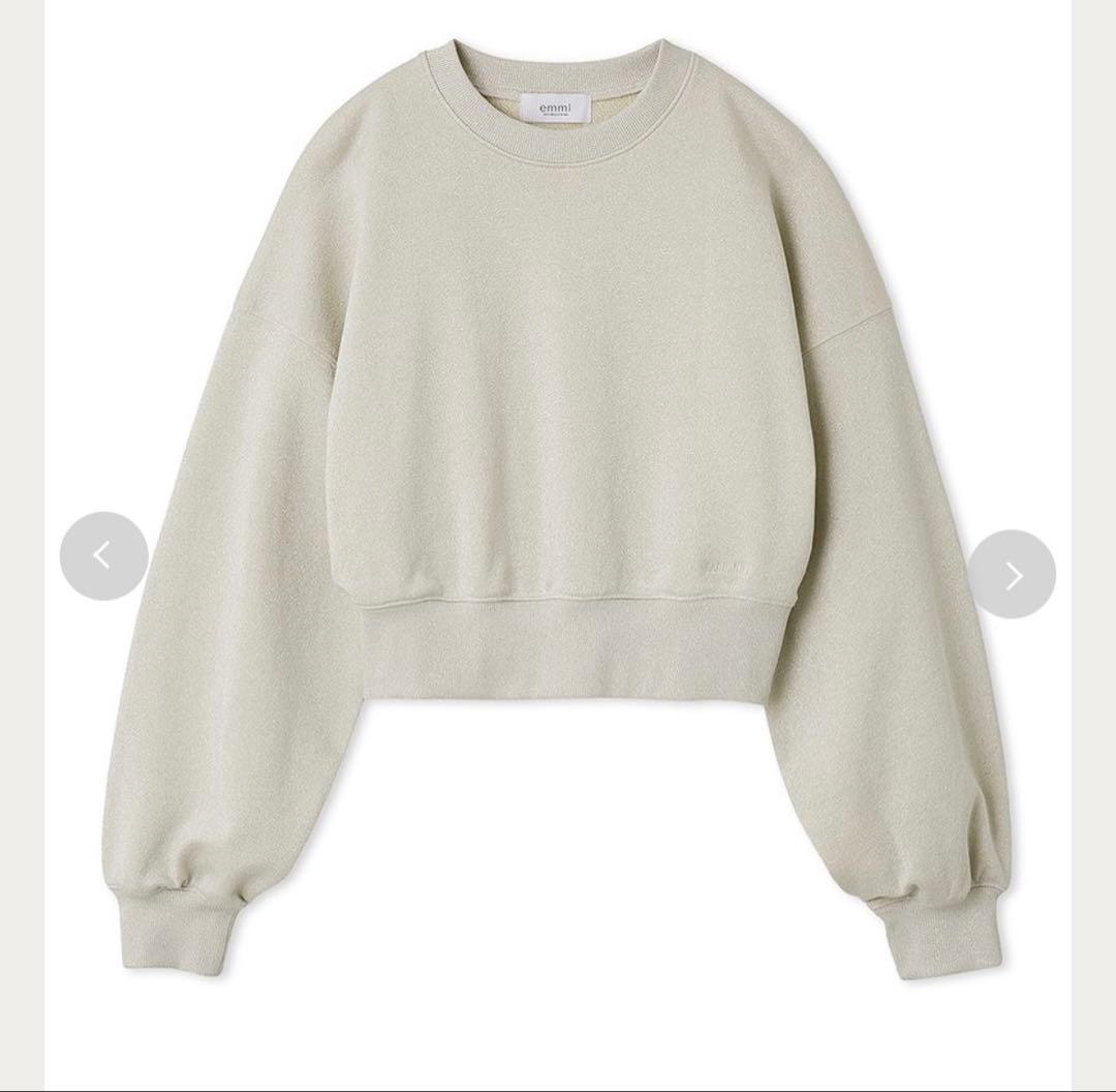 《新品タグ付き未使用》emmi ラメ裏毛ショートスウェットトップス