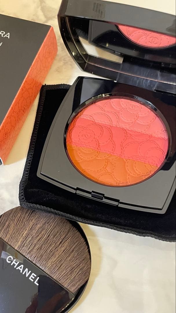 CHANEL カメリア フトゥーラ　未使用 シャネル】カメリアの花をイメージした限定コレクションをスウォッチ