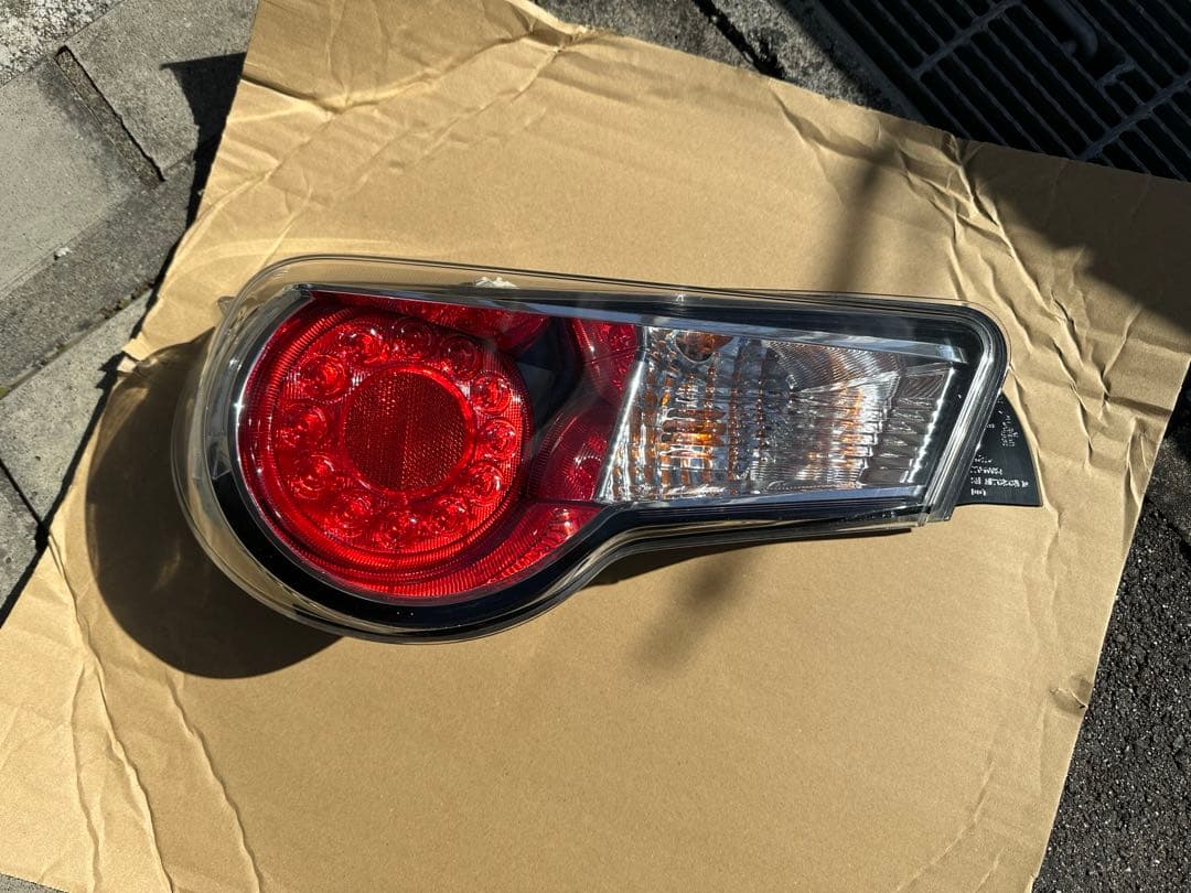 86 zn6 前期純正テールランプ - メルカリ