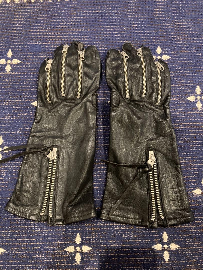 n.w.o 黒レザー ジッパー付きロンググローブ 裏原 vandalize スーツに合うバイク用レザーグローグはこれだ！シャレおじ紳士な