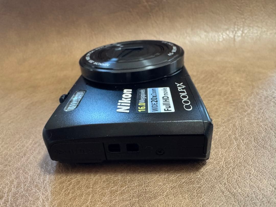 Nikon COOLPIX S7000 16.0MP コンパクトデジタルカメラ