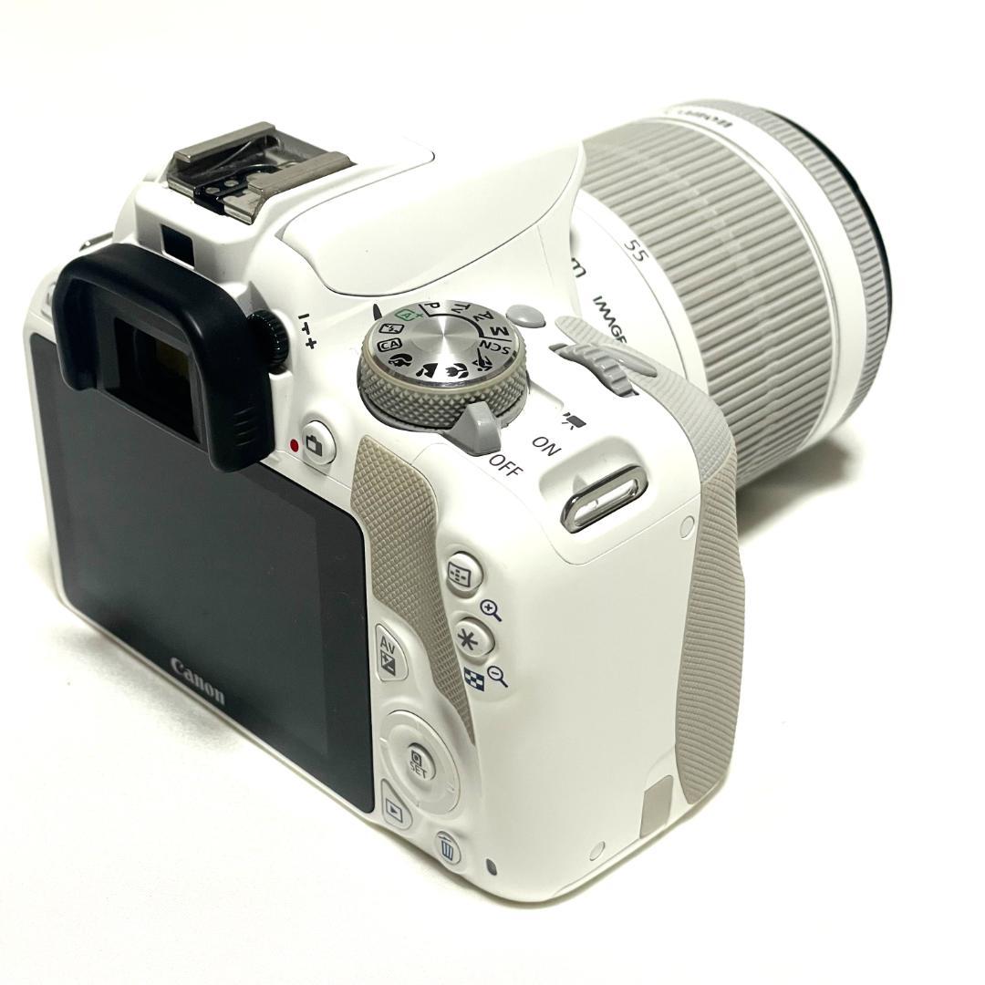 可愛くて軽量❣️ Canon EOS Kiss X7 白 手ブレ補正レンズ付属