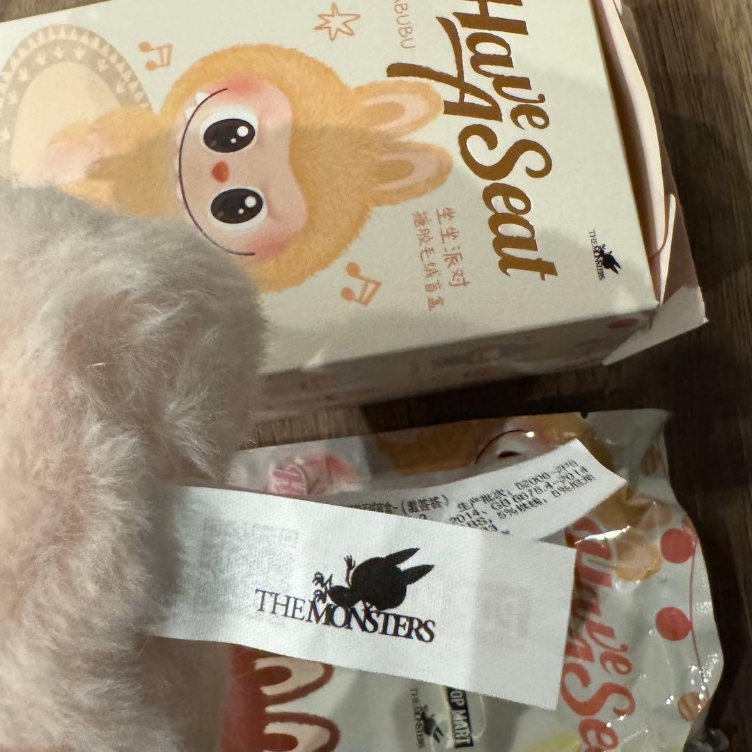 正規品保証】LABUBUラブブ Have a seat ハブアシート DADA - メルカリ