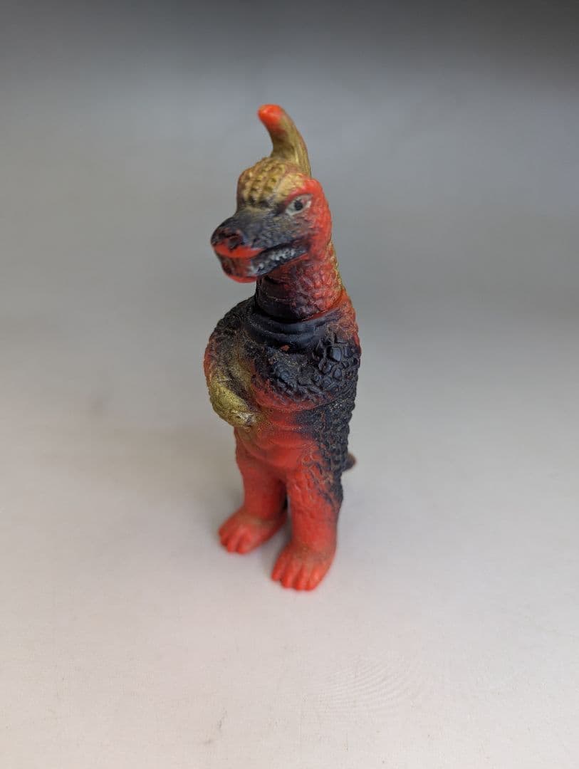 円谷プロ キングザウルス ソフビ 帰ってきたウルトラマン』に登場する、『古代怪獣 キングザウルス三世