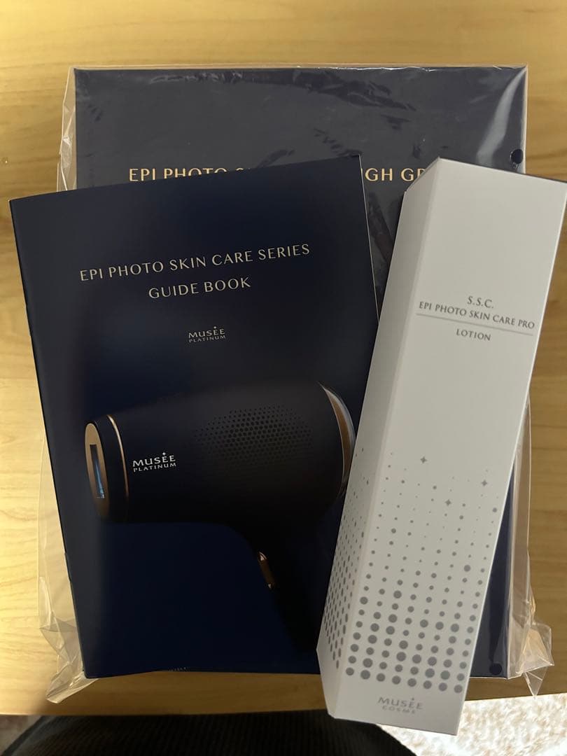ミュゼプラチナム　脱毛器、光美容器(エピフォト スキンケア ハイグレード)セット 未使用】美容 脱毛器 ミュゼプラチナム エピフォトスキンケアハイ