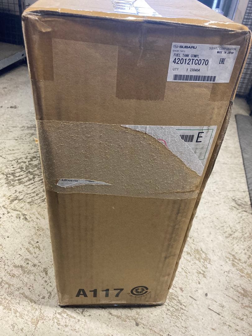 スバルサンバー 公式 TT系 燃料タンク 純正品 未開封品