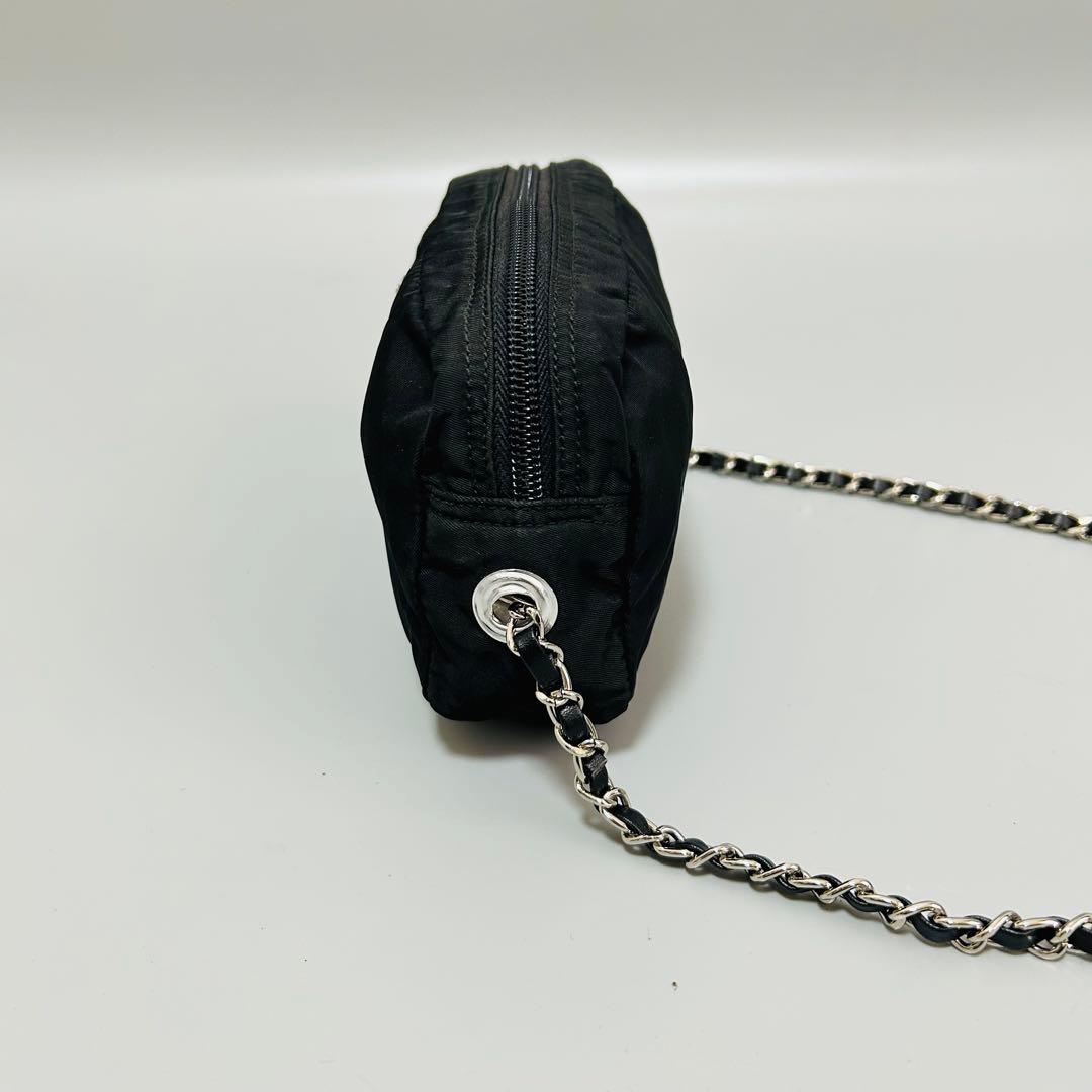 PRADA プラダ チェーン ショルダーバッグ カメラバッグ 黒色 三角