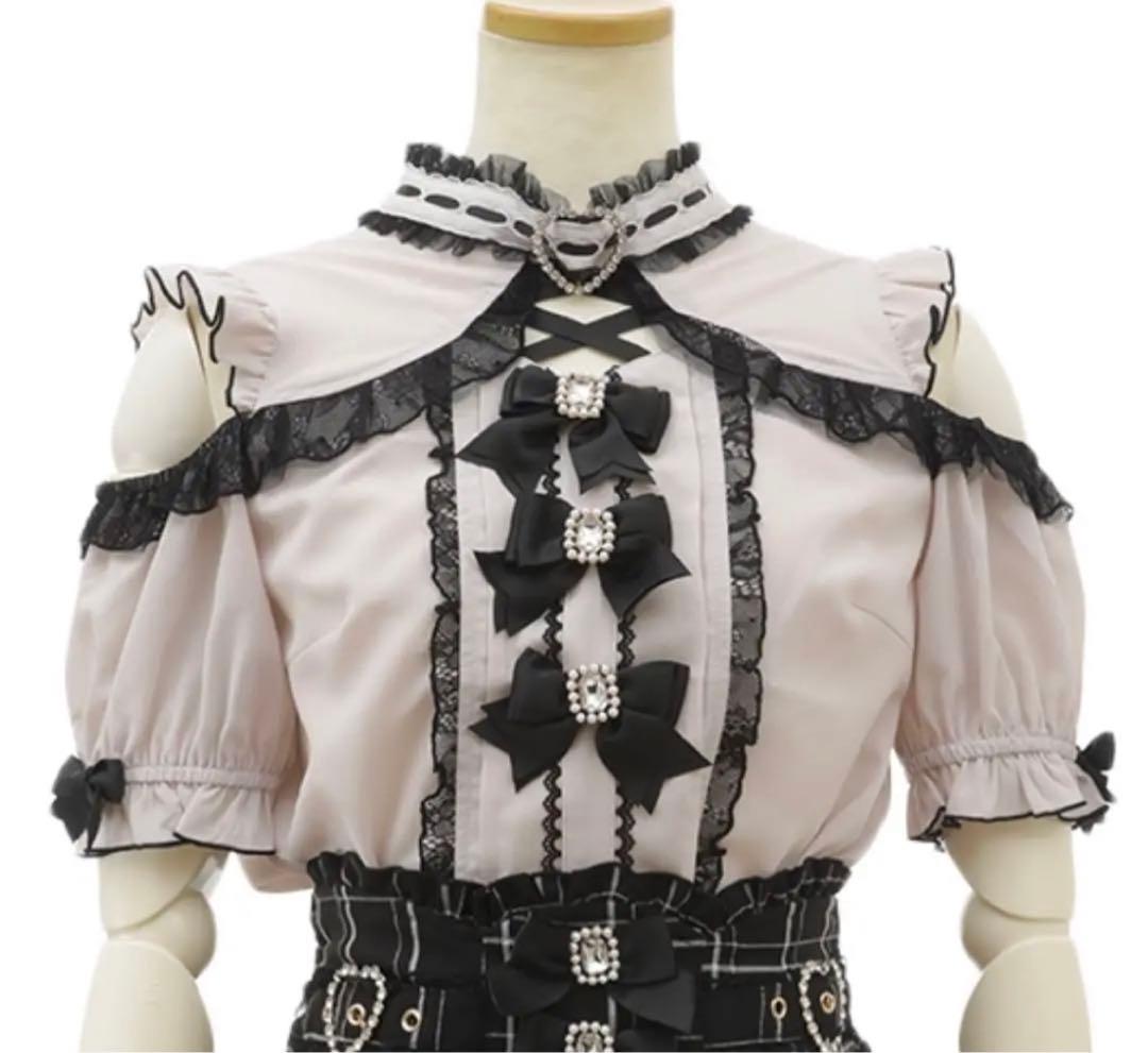 リズリサ 3つリボンハートチョーカーブラウス - メルカリ