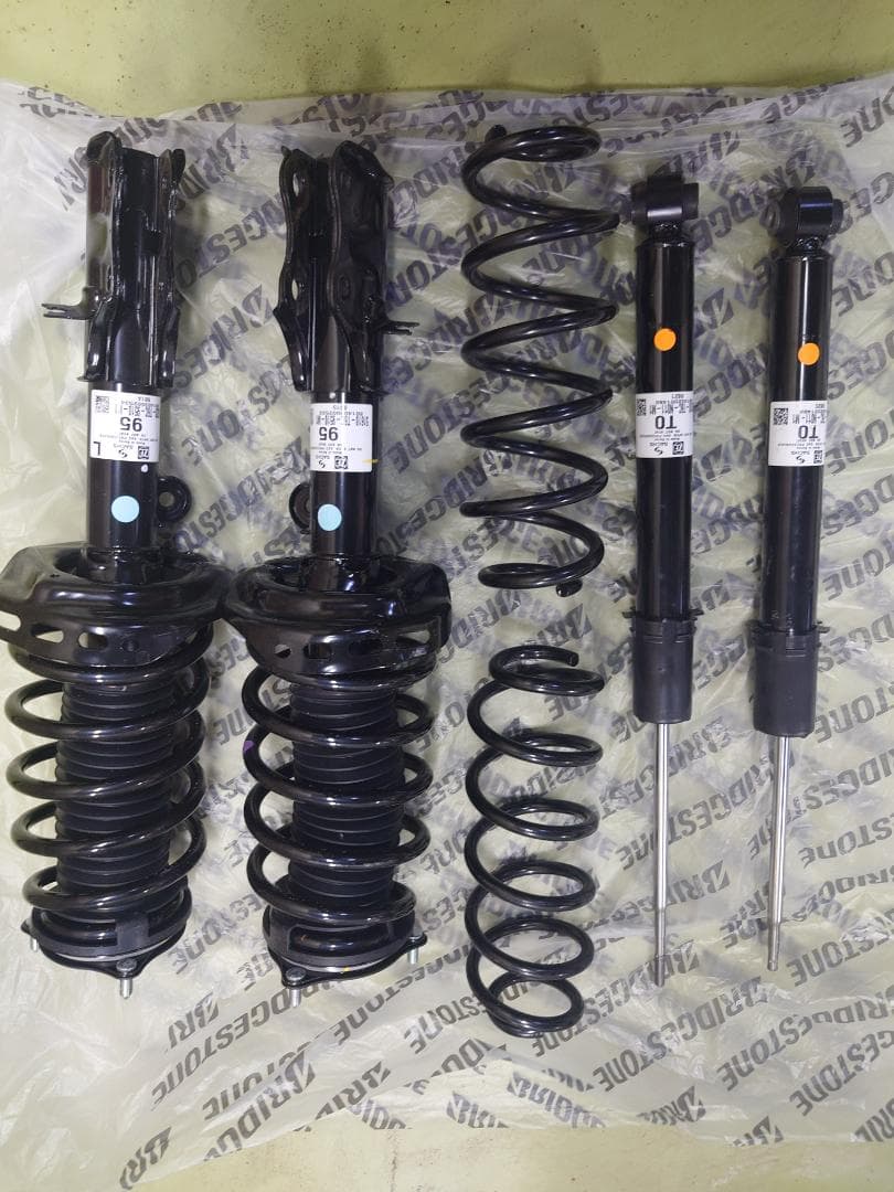 HONDA RC1 RC2 RC4 オデッセイ 純正 サスペンションキット - メルカリ