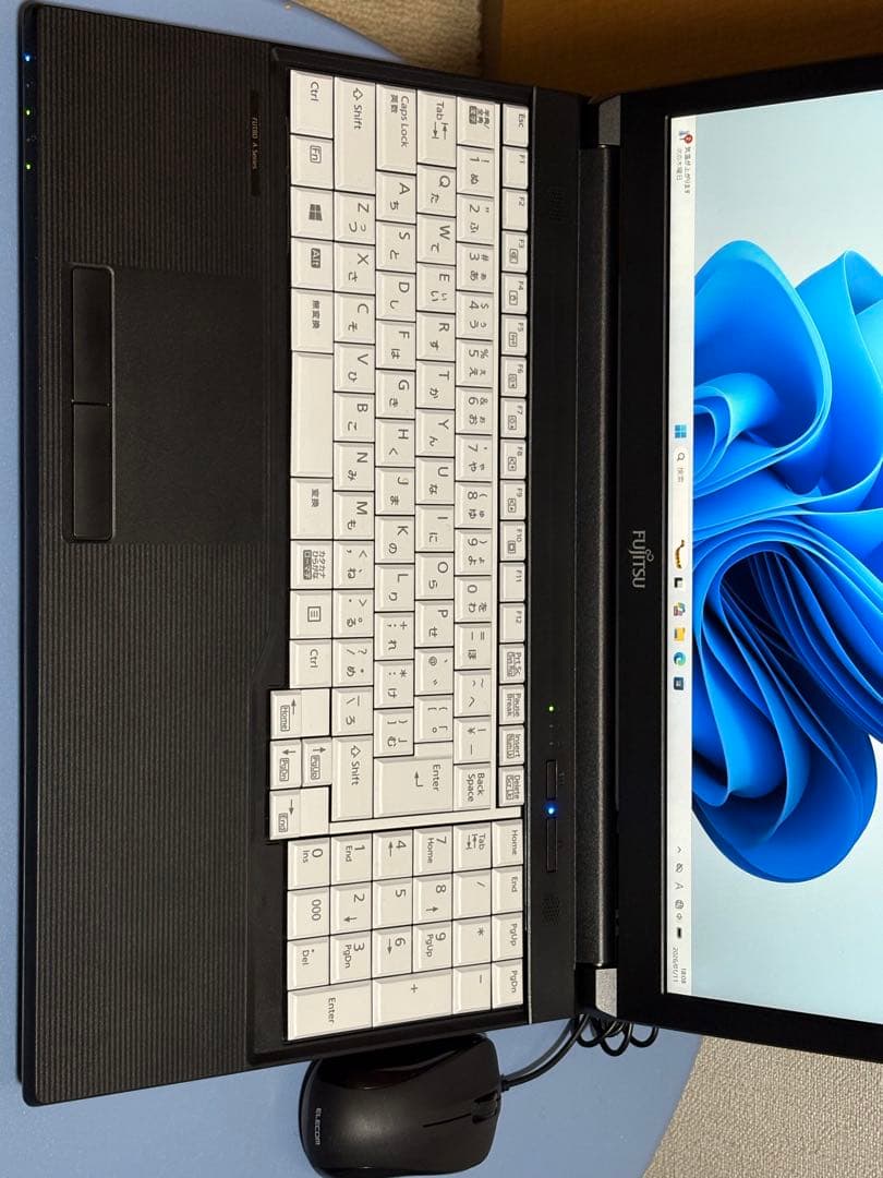 富士通 FUTRO A5511M/第11世代/15.6型/テンキー/win11 - メルカリ