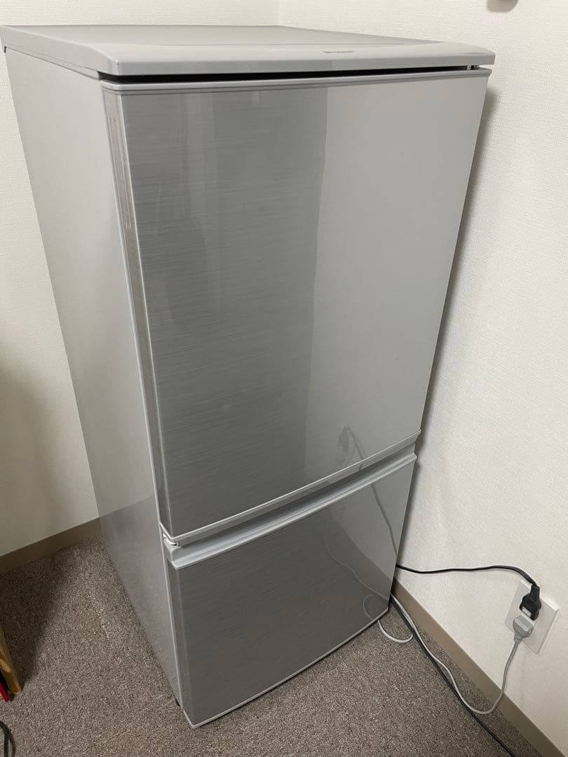 【最終価格】シルバー冷蔵庫　両開き対応　SJ-D14C-S シャープ SJ-D14C-S [シルバー系] 価格比較 - 価格.com