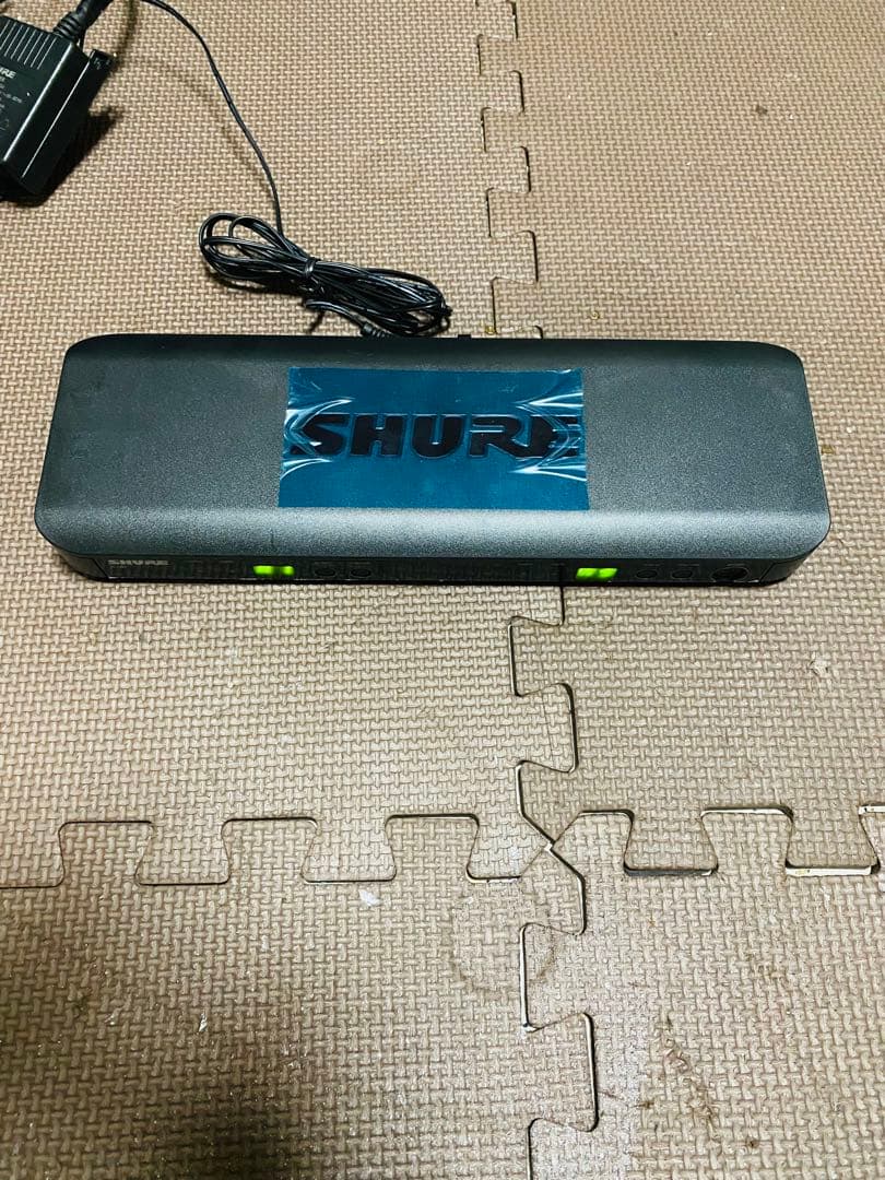 SHURE BLX88 デュアルチャンネル受信機 BLX88 - Dual Wireless Receiver for BLX Wireless System - Shure USA