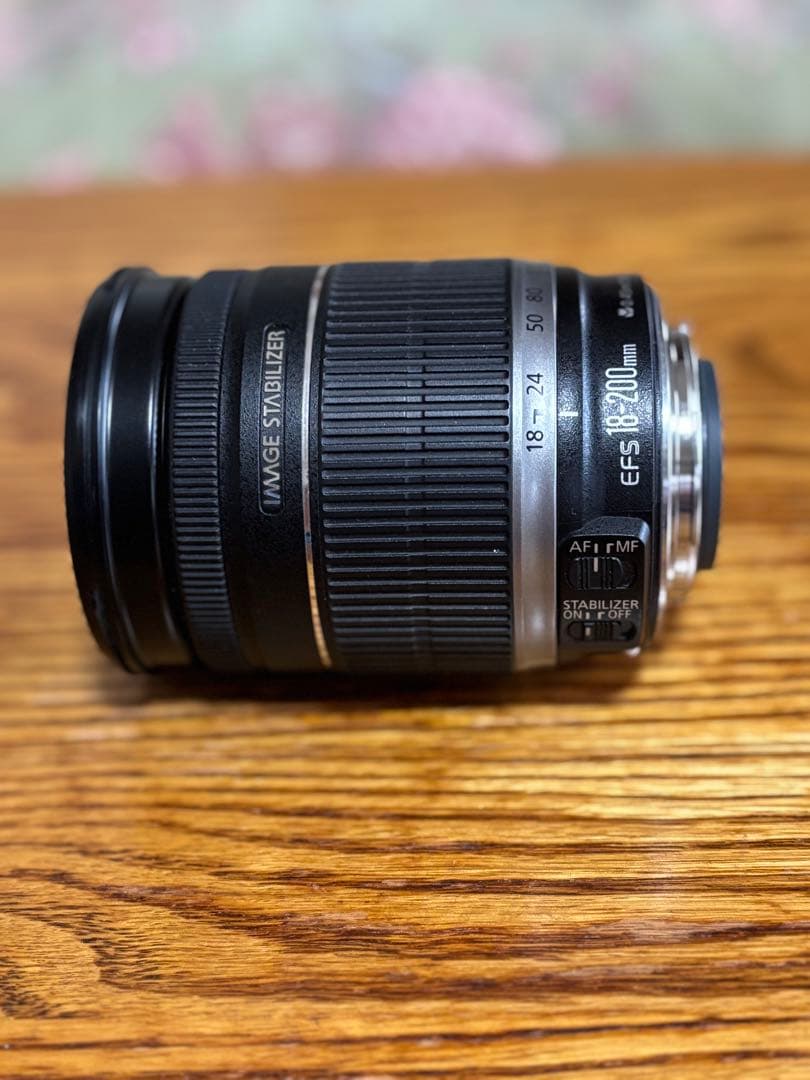 Canon EF-S 18-200mm f/3.5-5.6 IS キャノン