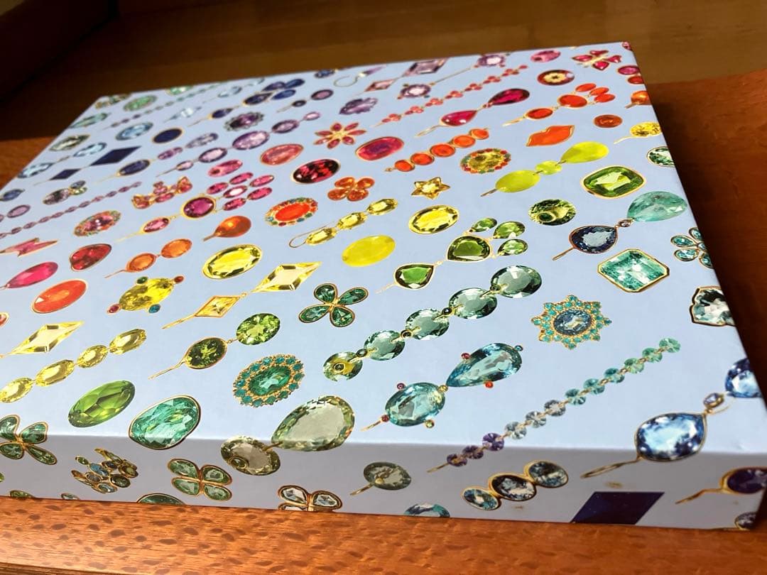 美品⭐︎GOLD AND GEMS マリーエレーヌ・ドゥ・タイヤック洋書 - メルカリ