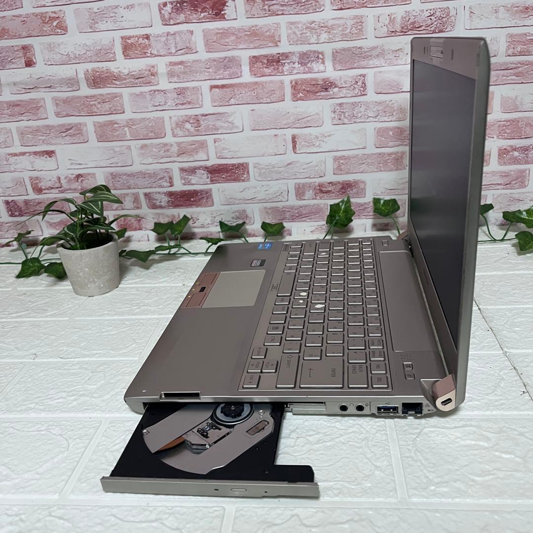 ☆中古東芝 750GB メモリ8GB☆R731/36DK カメラ ノートPC84 - メルカリ